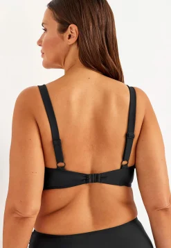Bikinirintaliivit kaarituella