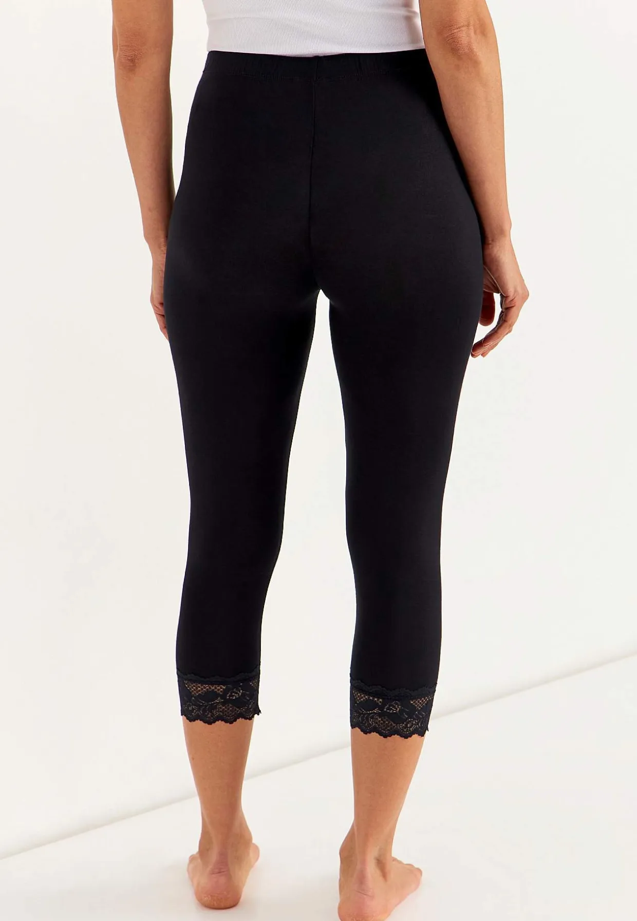 Caprileggingsit pitsillä