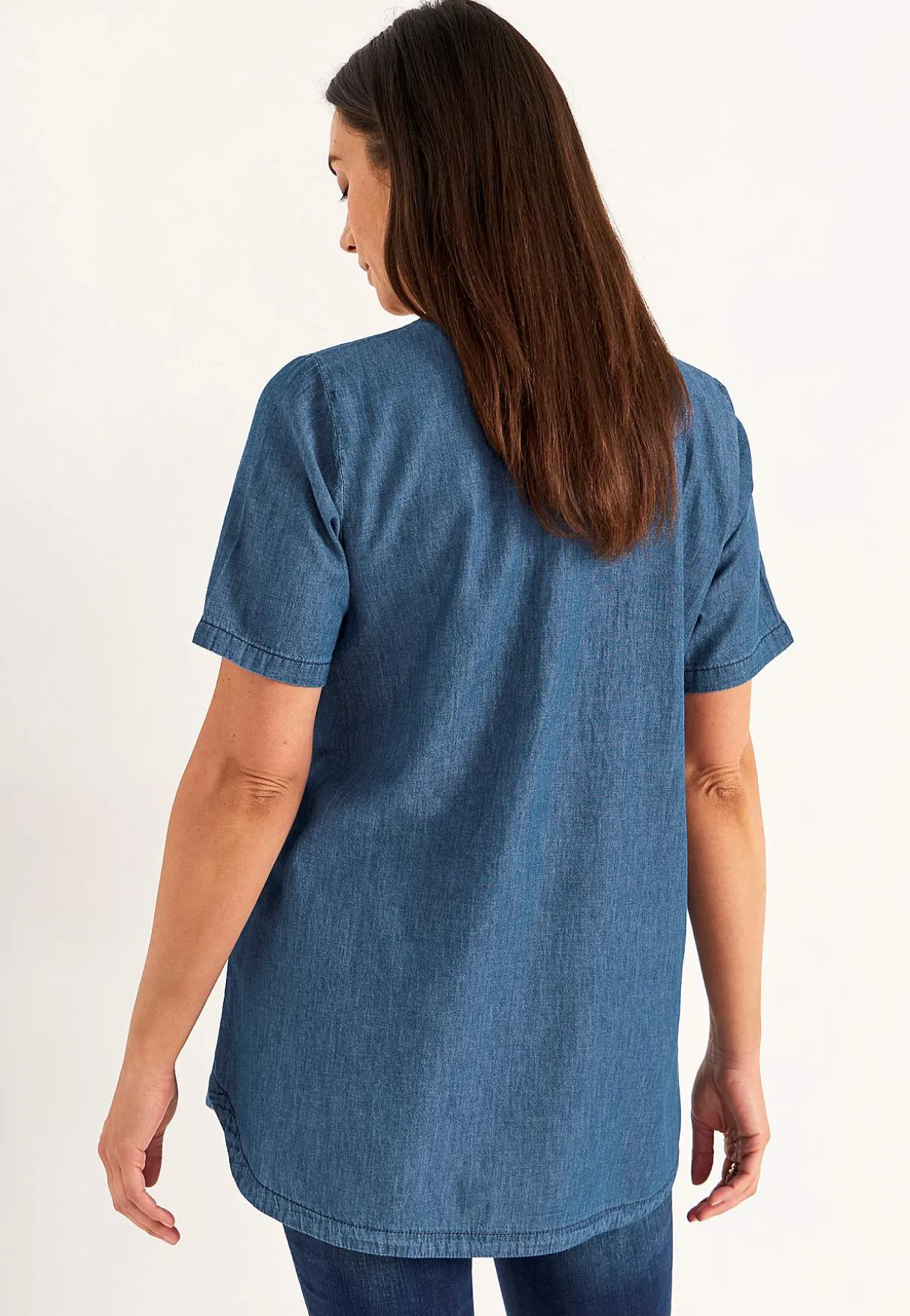 Denimtunika koristeellisella V-aukolla