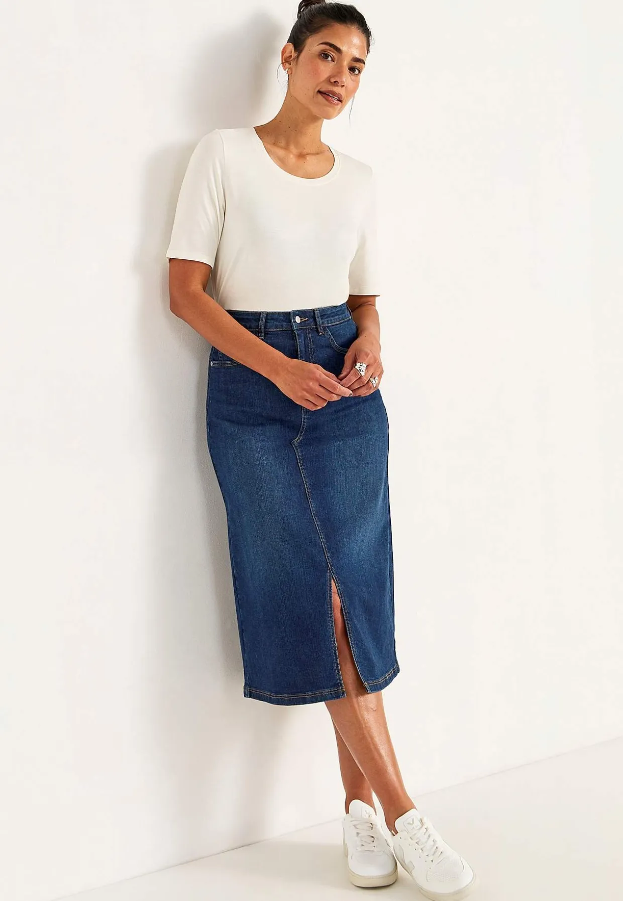 Farkkuhame halkiolla edessä