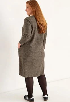 Hyvin pehmeä mekko taskuilla Beata