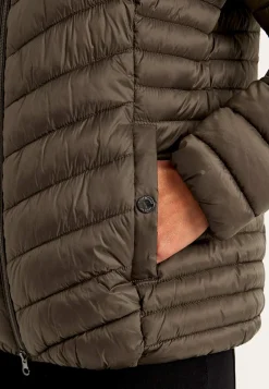 Käytännöllinen, tyylikäs kevyt takki