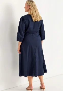 Mekko popliinista taskuilla