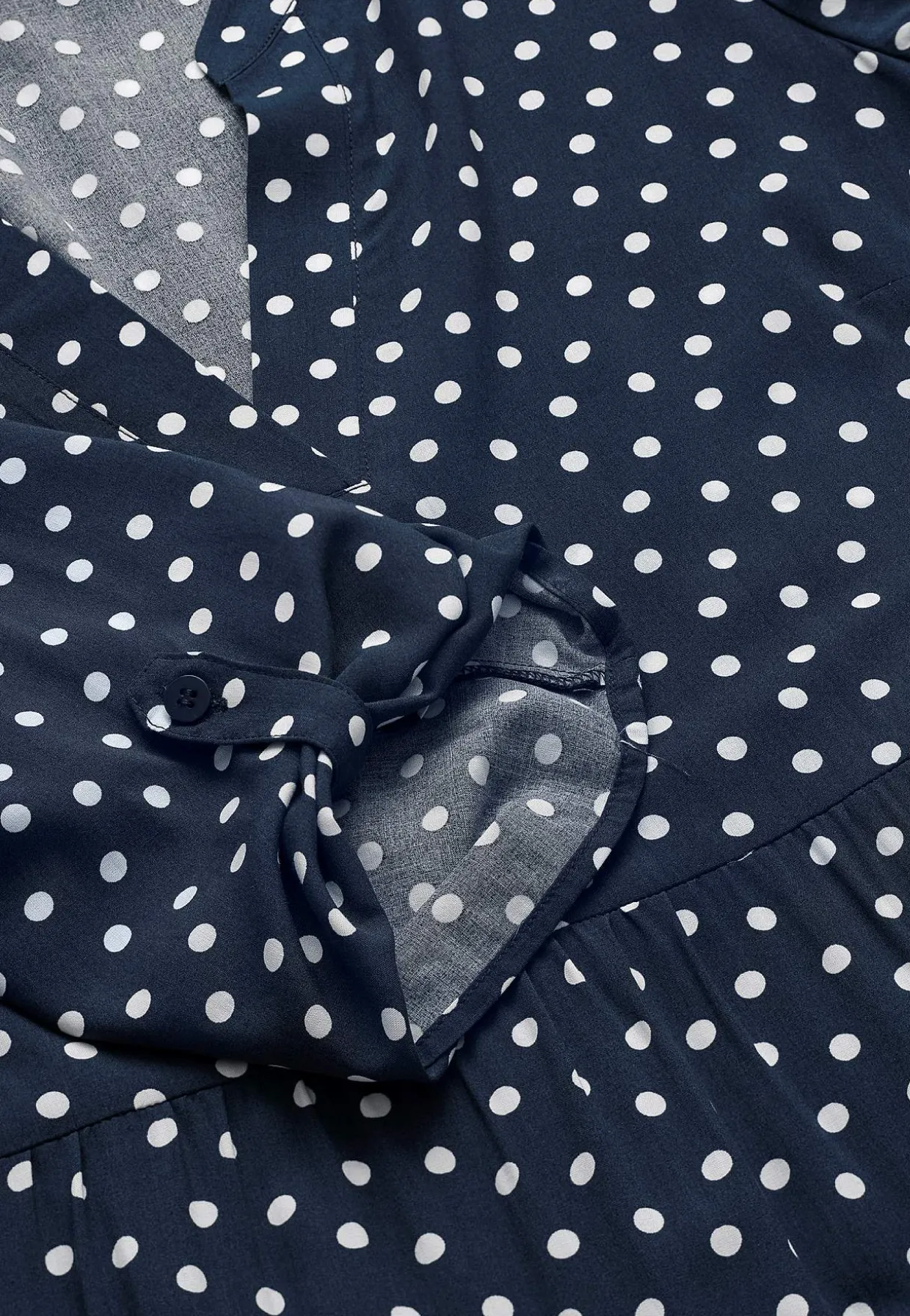 Mekko röyhelöillä