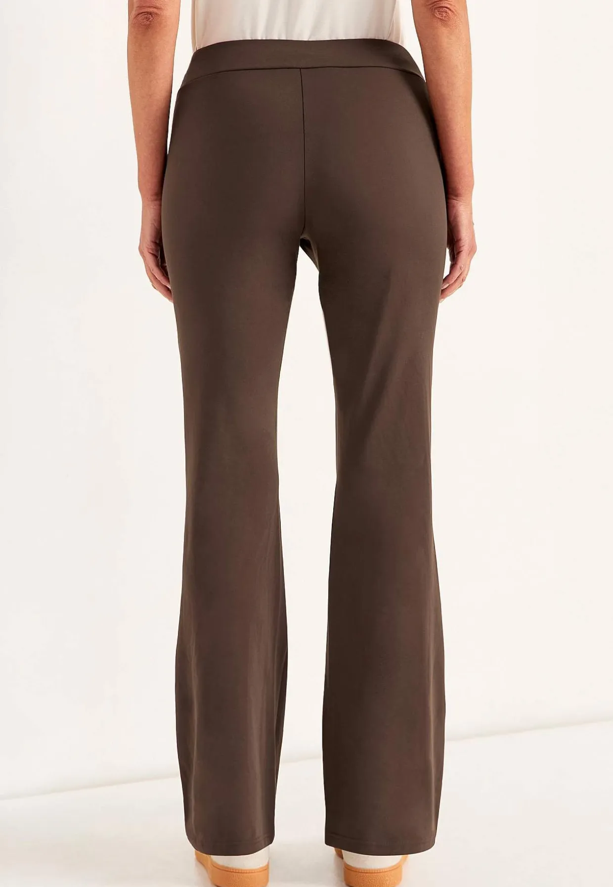 Monipuoliset, bootcut trikoohousut Daria