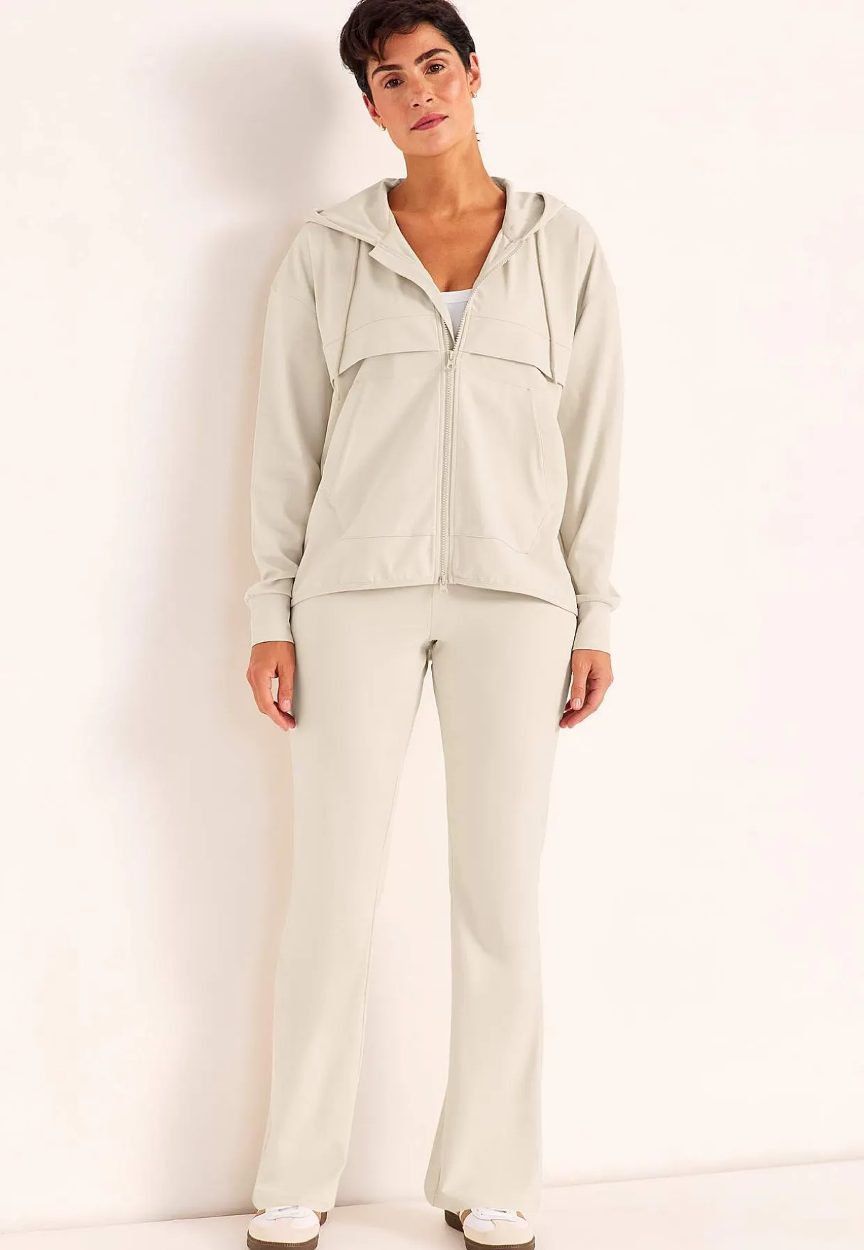 Monipuoliset, bootcut trikoohousut Daria