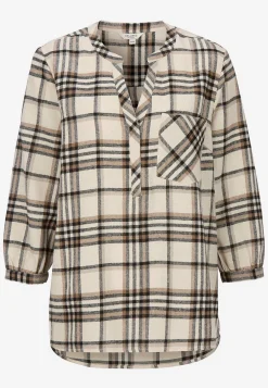 Pusero flanellista rintataskulla
