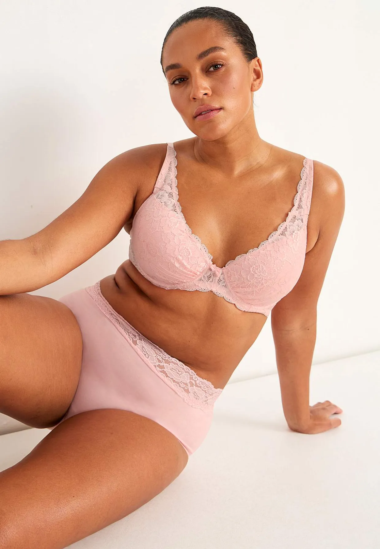 Push up -rintaliivit Dolly