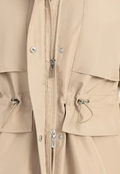 Tyylikäs, vuorattu parka